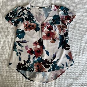 EUC women’s Top. Size Small